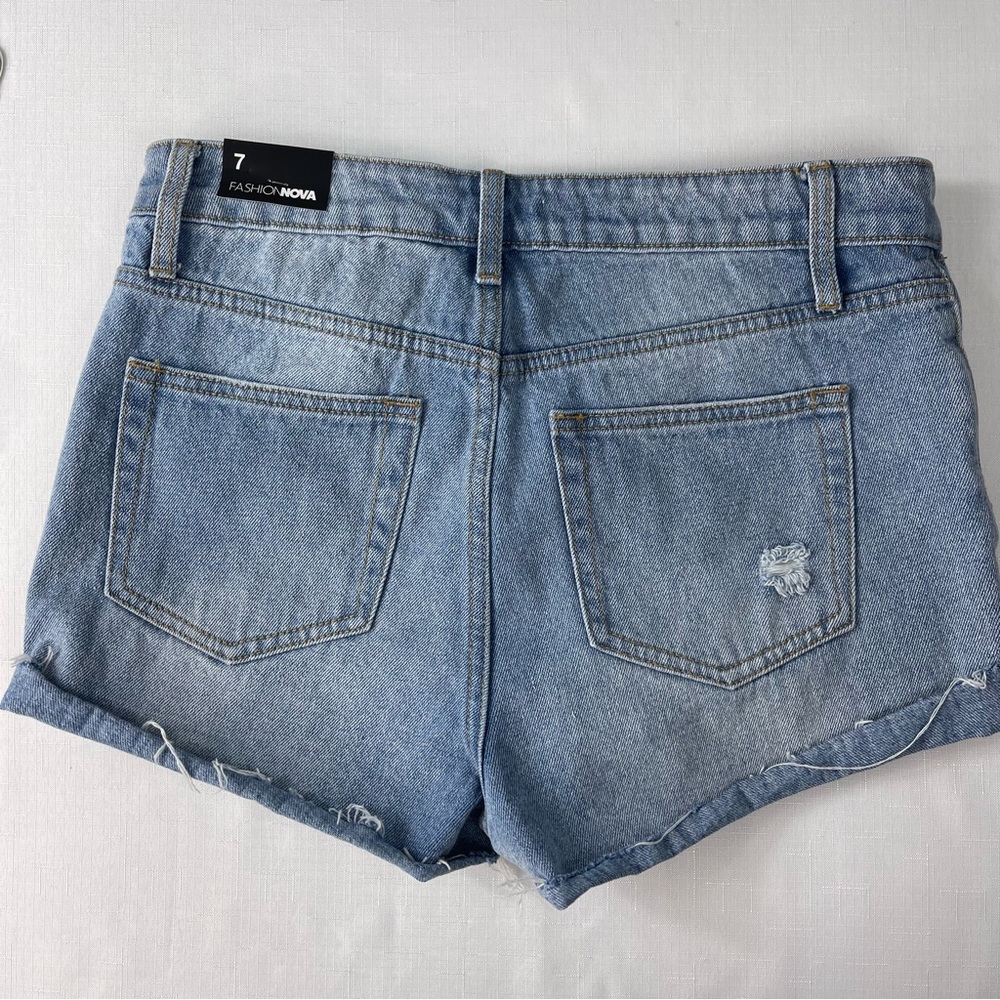 Fashion Nova button fly distressed Jean shorts Can’t cuff me denim shorts 7 - Picture 2 of 8